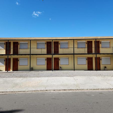 Trinidad Inn Flores מראה חיצוני תמונה